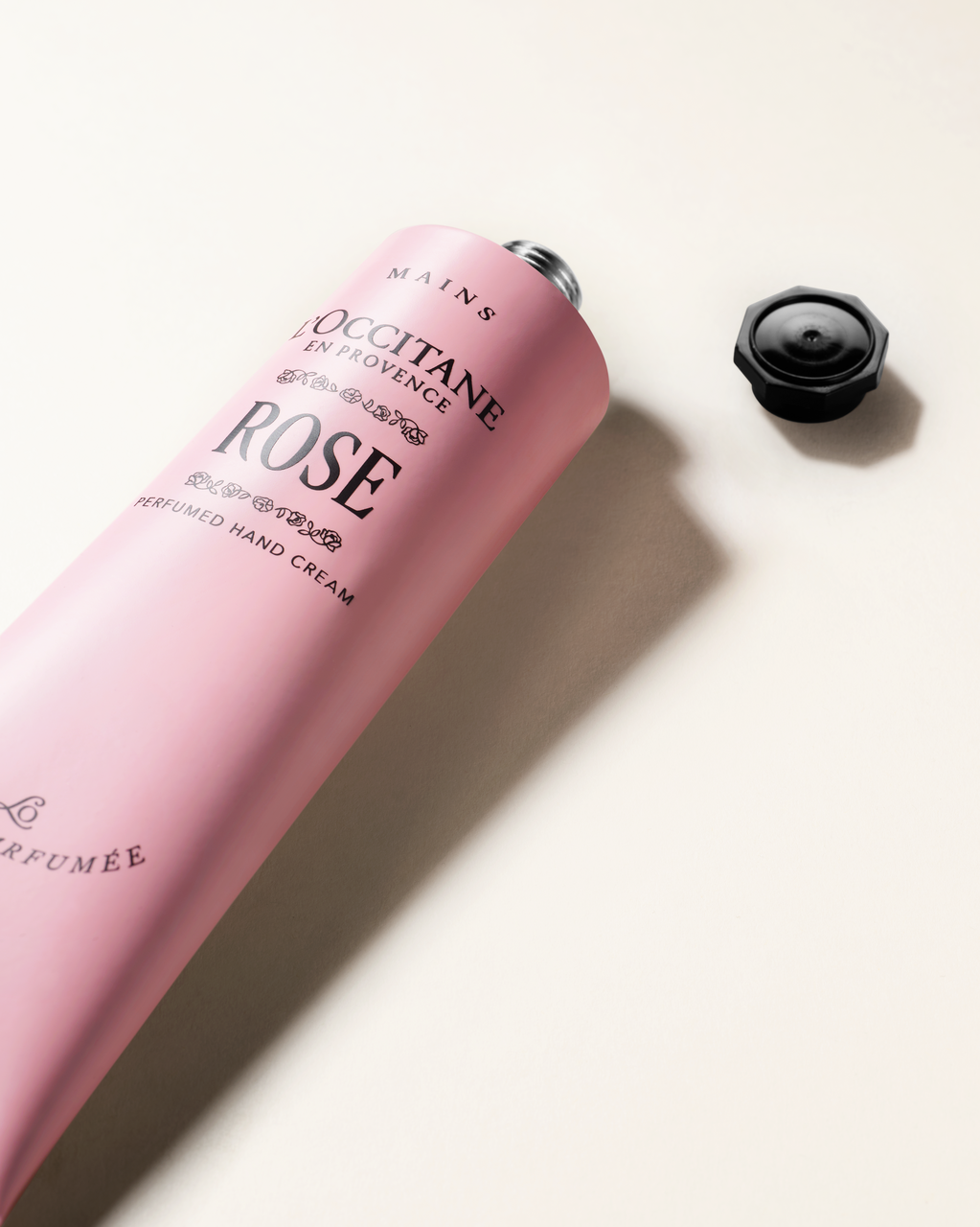 Rose Perfumed Hand Cream - Illustration 2