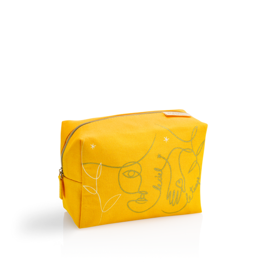 [Gift] L'Occitane Mini Pouch
